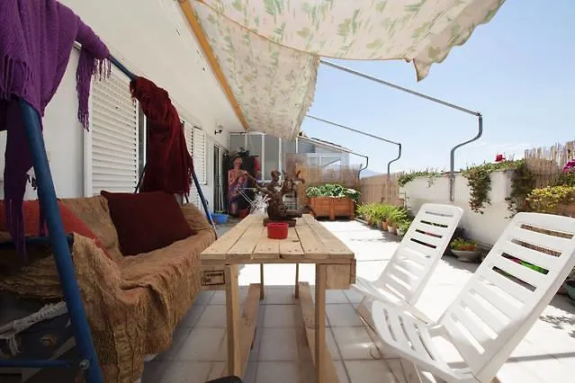 Private Room In A Family House Thessaloniki Homestay